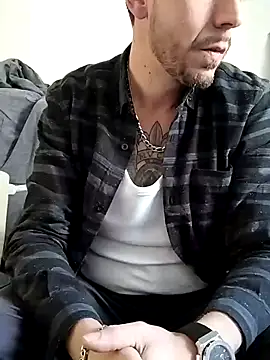 LoGaNfree88 online show from February 2025 10:14:01 AM