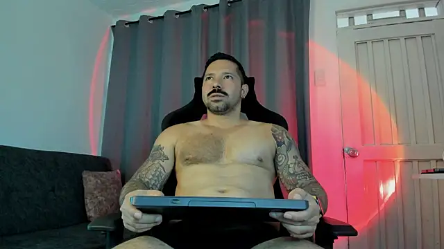 Pierre Vidal online show from November 2025 09:19:01 PM