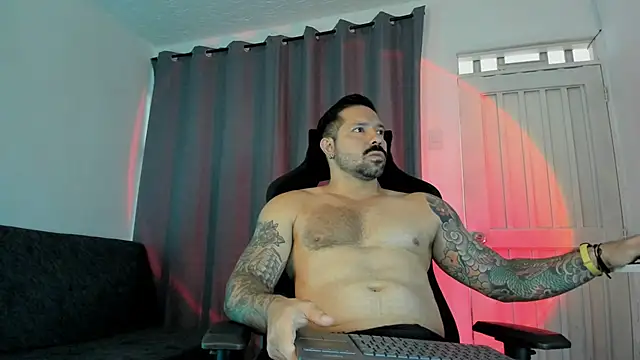 Pierre Vidal online show from November 2025 07:28:02 PM