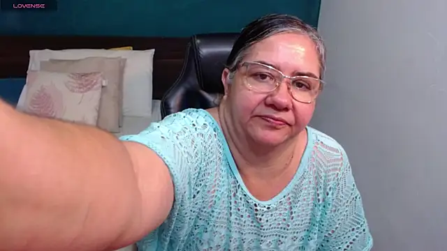 scaelettdubois online show from February 2026 03:17:02 AM