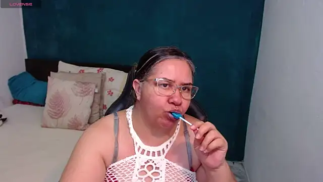 scaelettdubois online show from May 2026 12:20:02 AM