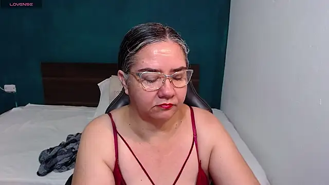 Snapshot of scaelettdubois chatting on October 2025 12:12:02 AM scaelettdubois online show from October 2025 12:12:02 AM
