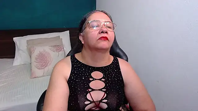 scaelettdubois online show from November 2025 11:09:01 PM