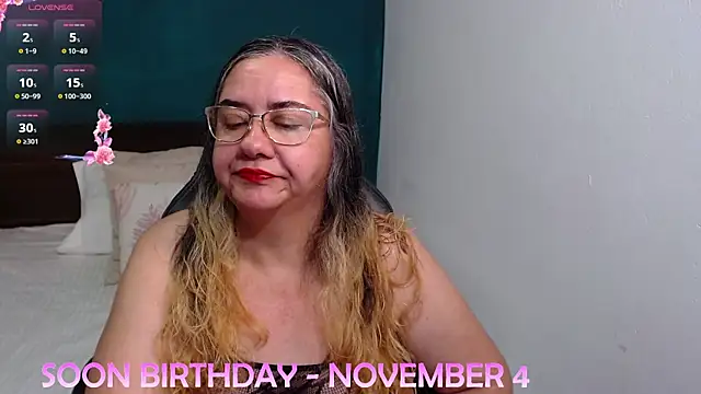 scaelettdubois online show from October 2025 11:33:01 PM