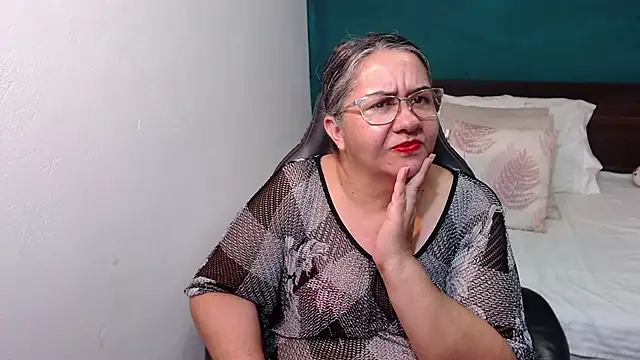 scaelettdubois online show from November 2025 01:00:02 AM