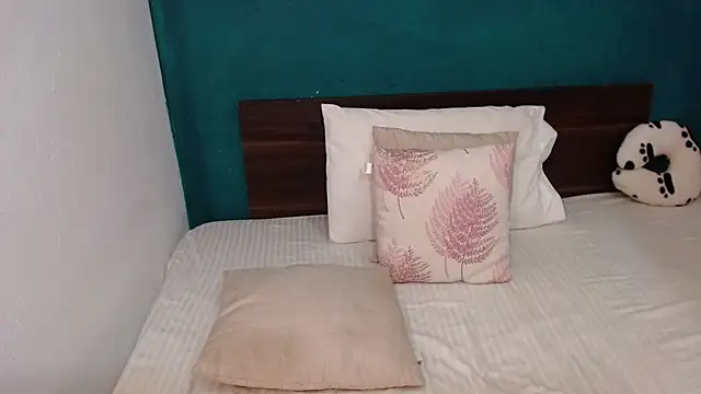 scaelettdubois online show from November 2025 12:25:01 AM