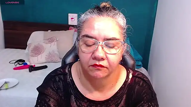 Snapshot of scaelettdubois chatting on February 2025 05:51:01 AM scaelettdubois online show from February 2025 05:51:01 AM