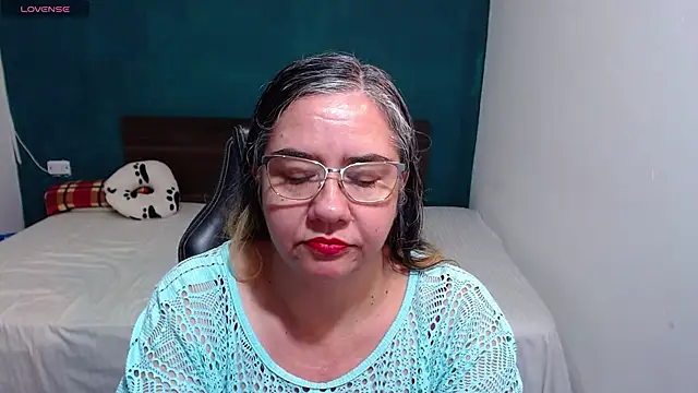 Snapshot of scaelettdubois chatting on October 2025 02:02:01 AM scaelettdubois online show from October 2025 02:02:01 AM