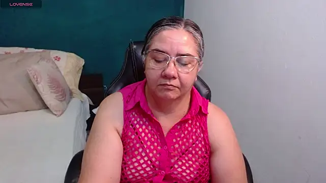 scaelettdubois online show from April 2026 03:35:02 AM