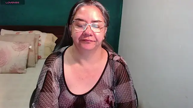 Snapshot of scaelettdubois chatting on July 2026 09:32:01 AM scaelettdubois online show from July 2026 09:32:01 AM