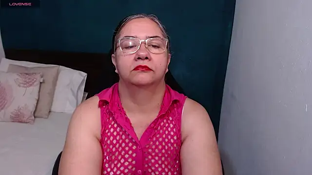 Snapshot of scaelettdubois chatting on September 2025 09:44:02 PM scaelettdubois online show from September 2025 09:44:02 PM