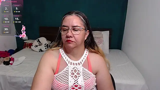 Snapshot of scaelettdubois chatting on October 2025 07:04:02 PM scaelettdubois online show from October 2025 07:04:02 PM