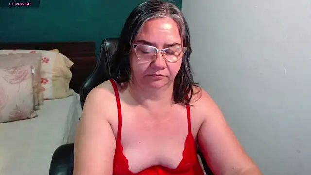 Snapshot of scaelettdubois chatting on July 2026 08:36:01 AM scaelettdubois online show from July 2026 08:36:01 AM
