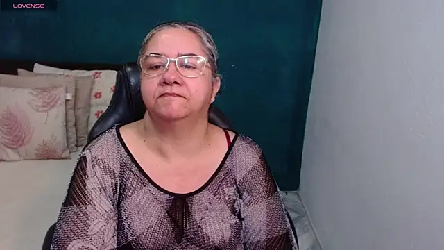 scaelettdubois online show from May 2026 09:37:01 AM
