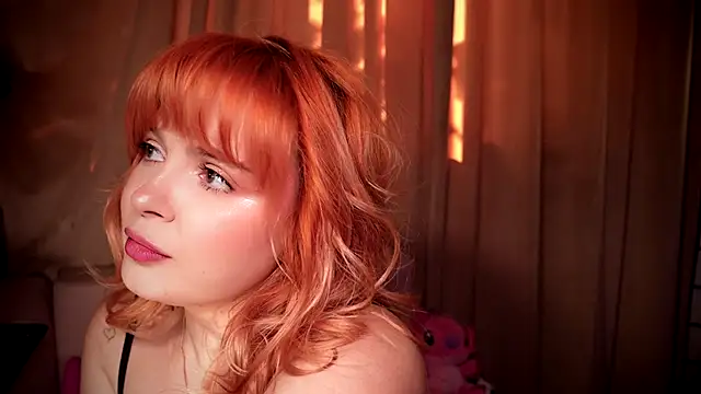 Snapshot of MayaAkashova chatting on October 2025 01:35:02 PM MayaAkashova online show from October 2025 01:35:02 PM