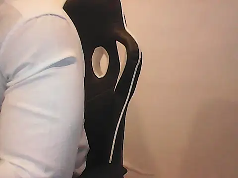 Kalel17073 online show from June 2026 03:51:01 PM
