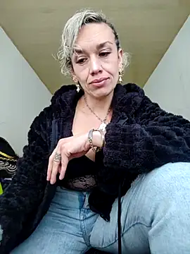 Snapshot of sexymarilyncolombia chatting on March 2025 01:40:01 PM sexymarilyncolombia online show from March 2025 01:40:01 PM