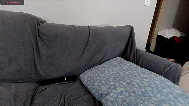 Snapshot of EmoDream1998 chatting on February 2026 02:20:02 AM EmoDream1998 online show from February 2026 02:20:02 AM