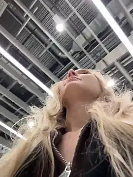 MariaTull online show from October 2025 01:54:02 PM