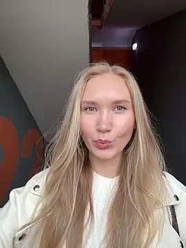 MariaTull online show from May 2026 12:33:01 PM