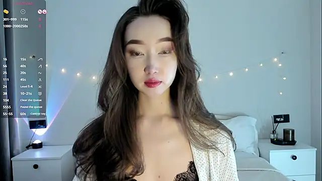  luna 022 online show from September 2025 04:19:02 AM