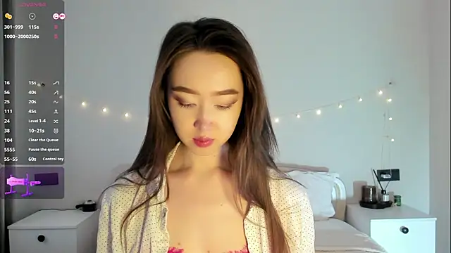  luna 022 online show from October 2025 04:36:01 AM