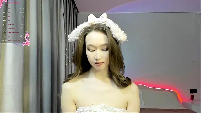  luna 022 online show from February 2025 03:15:02 PM