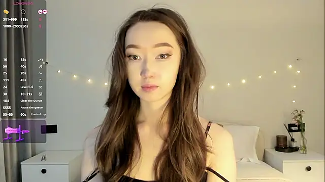  luna 022 online show from October 2025 05:18:02 AM