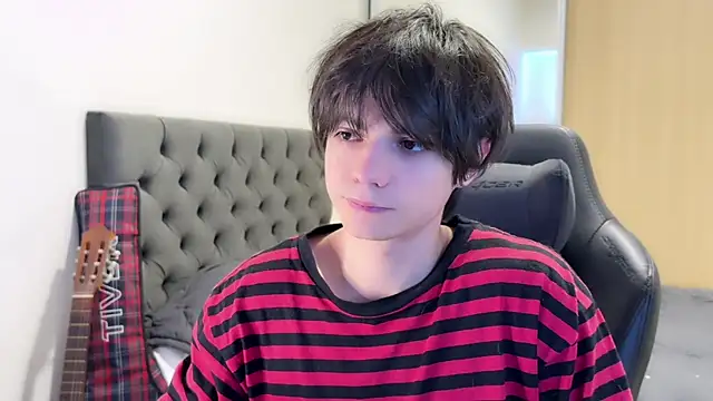 SasukeUhchiaa online show from December 2024 05:10:01 PM