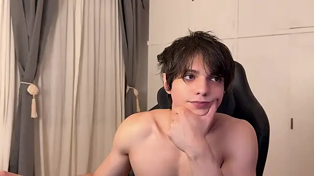 SasukeUhchiaa online show from April 2026 06:04:01 AM