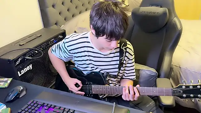 SasukeUhchiaa online show from March 2025 04:50:02 PM