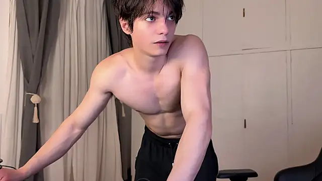 SasukeUhchiaa online show from April 2026 10:38:02 PM