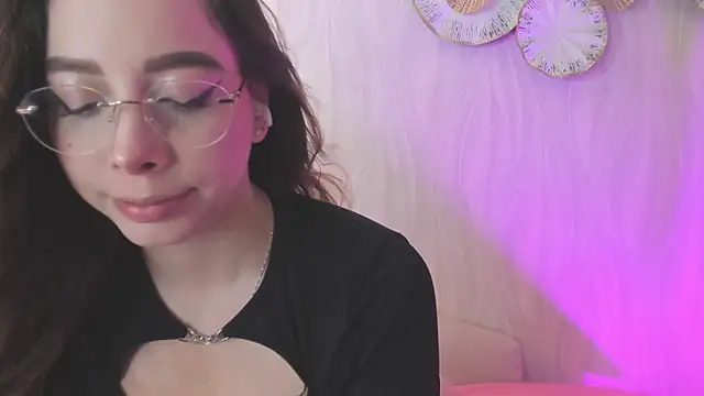 Meredit Lane online show from May 2026 07:01:02 PM