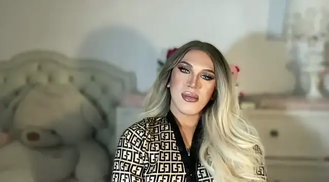 Ts glamxxxx online show from February 2025 05:16:01 PM