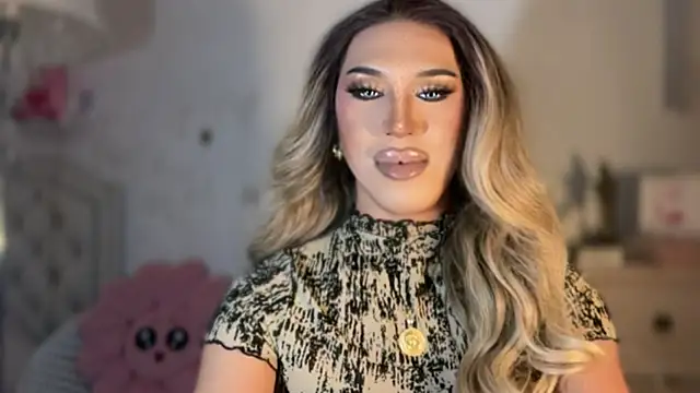 Ts glamxxxx online show from September 2025 01:38:02 PM