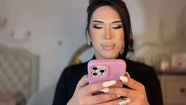 Ts glamxxxx online show from November 2025 12:25:01 AM