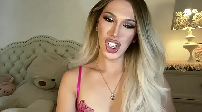 Ts glamxxxx online show from February 2025 04:41:01 AM