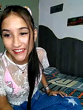 Little Naughty Nicole online show from April 2026 04:39:01 AM