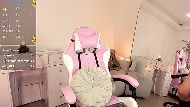 im anie online show from February 2026 07:13:01 PM