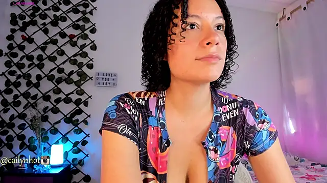 cailynhot online show from February 2026 09:58:02 PM