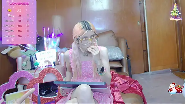 Snapshot of Skinygirl chatting on March 2025 10:54:01 PM Skinygirl online show from March 2025 10:54:01 PM