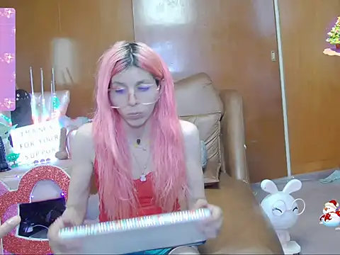 Snapshot of Skinygirl chatting on September 2025 12:39:02 AM Skinygirl online show from September 2025 12:39:02 AM