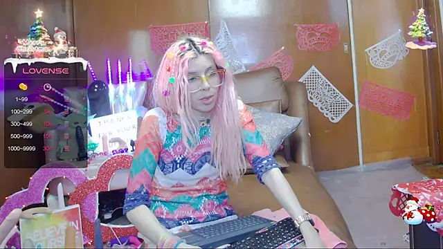 Snapshot of Skinygirl chatting on February 2025 02:08:02 AM Skinygirl online show from February 2025 02:08:02 AM