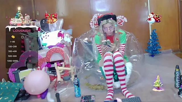 Skinygirl online show from December 2025 10:57:02 PM