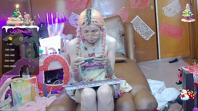 Snapshot of Skinygirl chatting on February 2025 02:59:02 AM Skinygirl online show from February 2025 02:59:02 AM
