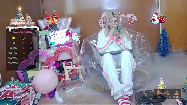 Skinygirl online show from December 2025 05:48:01 PM