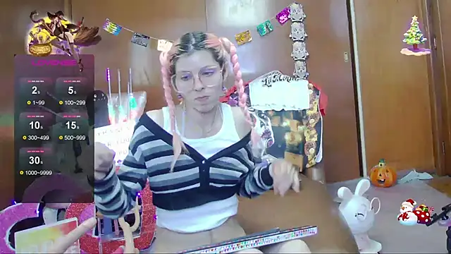 Snapshot of Skinygirl chatting on October 2025 10:06:01 PM Skinygirl online show from October 2025 10:06:01 PM