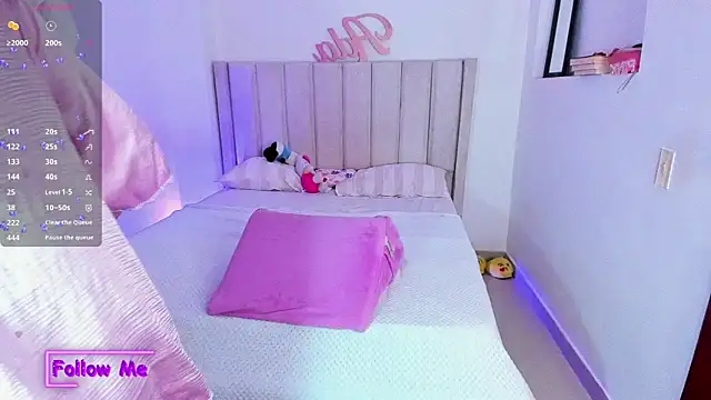 Snapshot of sheirysex_ chatting on October 2025 03:40:02 AM sheirysex online show from October 2025 03:40:02 AM