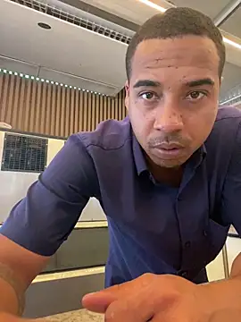 Juninho10c online show from December 2025 08:36:02 PM