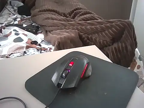 Juninho10c online show from November 2025 01:12:01 PM